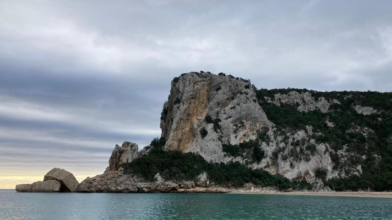 Apartamento Sa Dommo De Mammai Cala Gonone Exterior foto