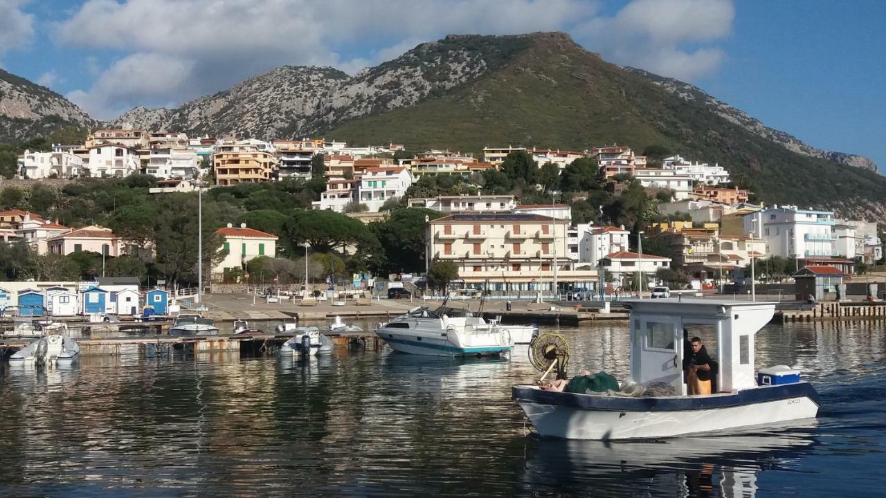 Apartamento Sa Dommo De Mammai Cala Gonone Exterior foto